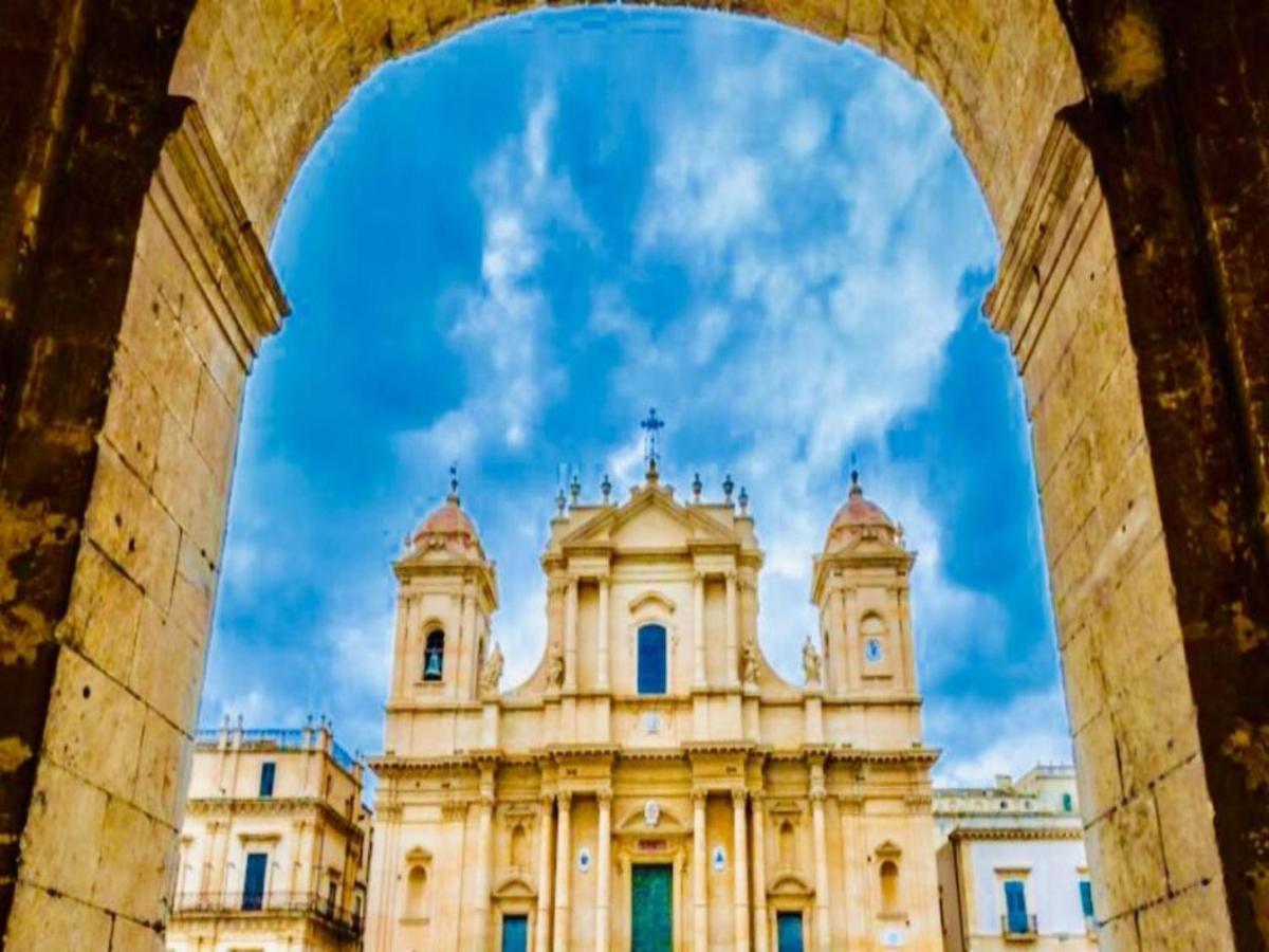 The Stone Garden Apartment Noto Bagian luar foto